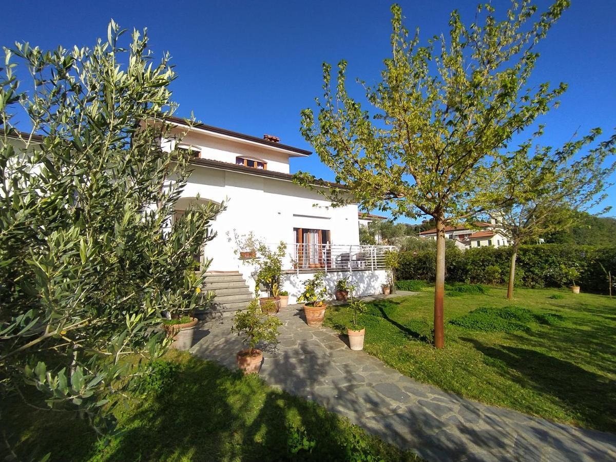 B&B Villa La Bouganville Camaiore Exterior foto